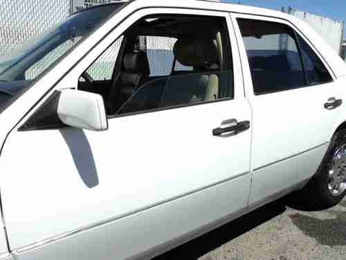 1993 Mercedes-Benz 300E Base Sedan 4-Door 3.2L, NO RESERVE, image 10