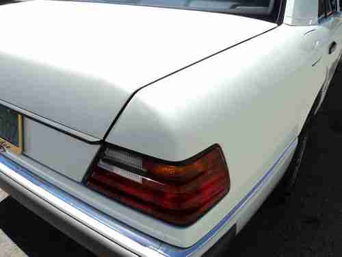 1993 Mercedes-Benz 300E Base Sedan 4-Door 3.2L, NO RESERVE, image 12