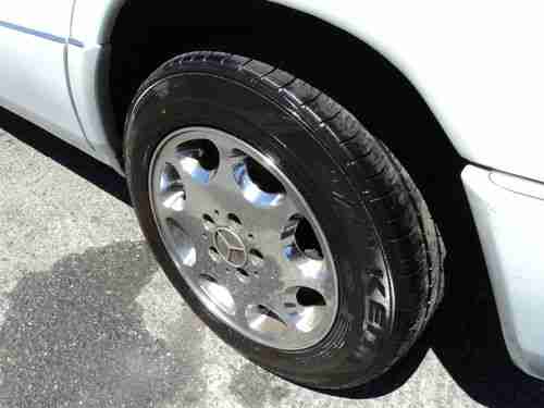 1993 Mercedes-Benz 300E Base Sedan 4-Door 3.2L, NO RESERVE, image 18