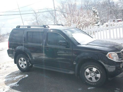 2005 nissan pathfinder se sport utility 4-door 4.0l