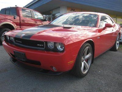 2010 dodge challenger srt-8 6-speed  low miles