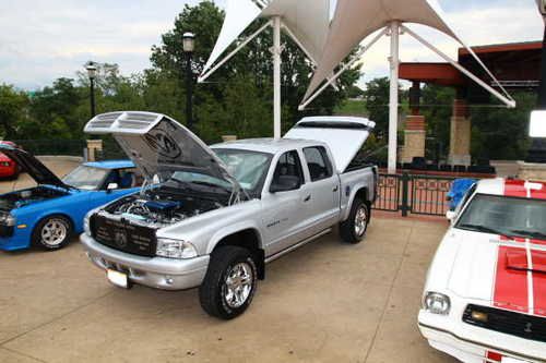 2002 dodge dakota quad cab 4x4. xtra clean show truck!!!