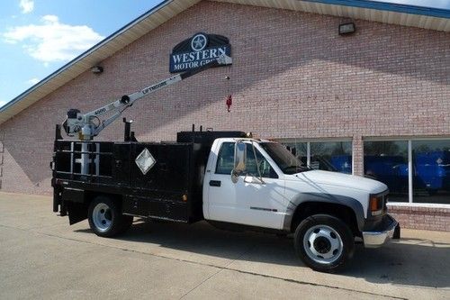 Delivery available - 01 gmc 3500hd crane flatbed liftgate service truck gas