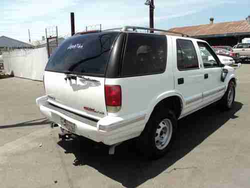 1996 GMC Jimmy, NO RESERVE, image 2