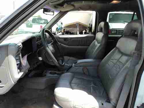 1996 GMC Jimmy, NO RESERVE, image 4