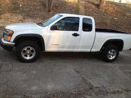 2004 chevrolet colorado base extended cab pickup 3-door 3.5l