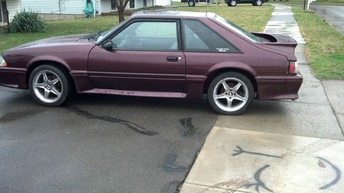 1988 ford mustang gt hatchback 2-door 5.0l