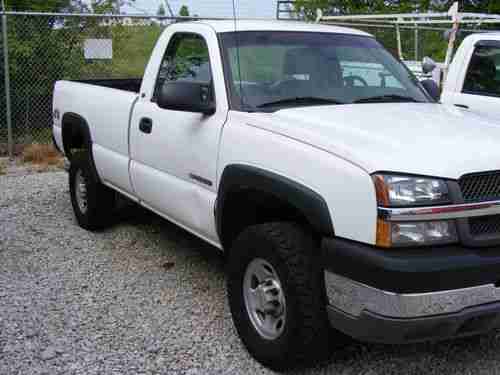 2003 Chevrolet Silverado 2500 HD 4WD Standard Cab Pickup 2-Door, image 5