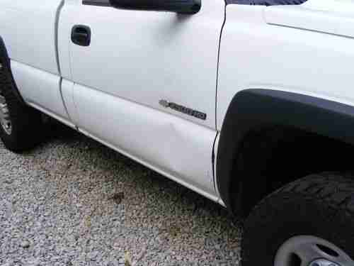 2003 Chevrolet Silverado 2500 HD 4WD Standard Cab Pickup 2-Door, image 6