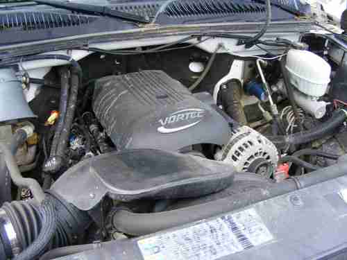 2003 Chevrolet Silverado 2500 HD 4WD Standard Cab Pickup 2-Door, image 8