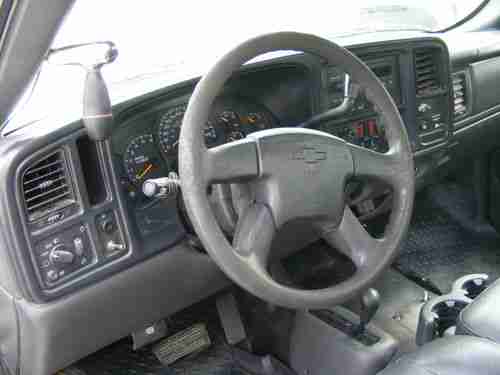 2003 Chevrolet Silverado 2500 HD 4WD Standard Cab Pickup 2-Door, image 10