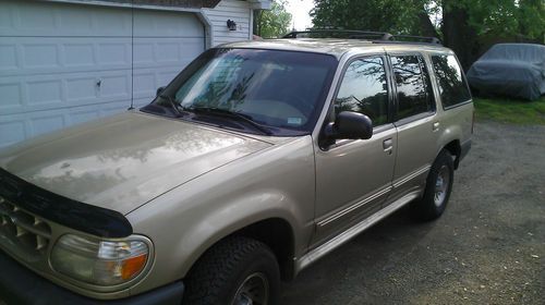 2001 ford explorer xls sport utility 4-door 4.0l