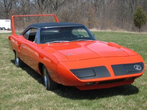 1970 plymouth road runner superbird