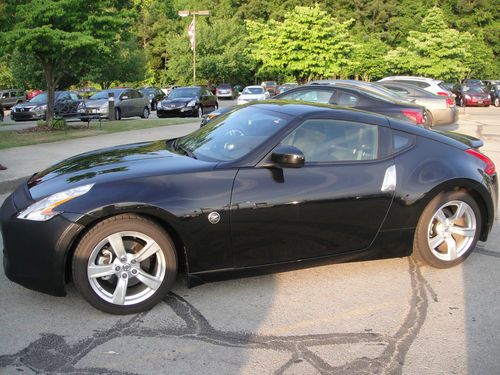2011 nissan 370z touring coupe 2-door 3.7l automatic heated leather clean! 7k