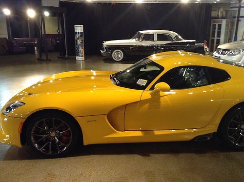 2013 srt viper gts sportscar