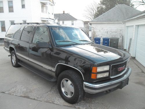 99 gmc suburban 4x4 116k leather 3rd row no reserve! good suv!