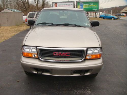 2002 GMC Sonoma Crew Cab 4x4 Very Clean Truck, image 3