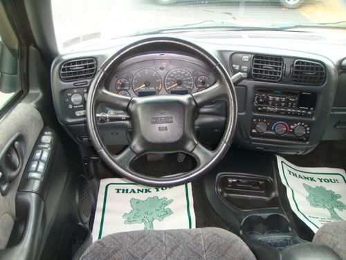 2002 GMC Sonoma Crew Cab 4x4 Very Clean Truck, image 10
