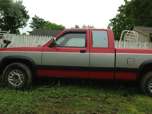 1993 dodge dakota le extended cab pickup 2-door 5.2l