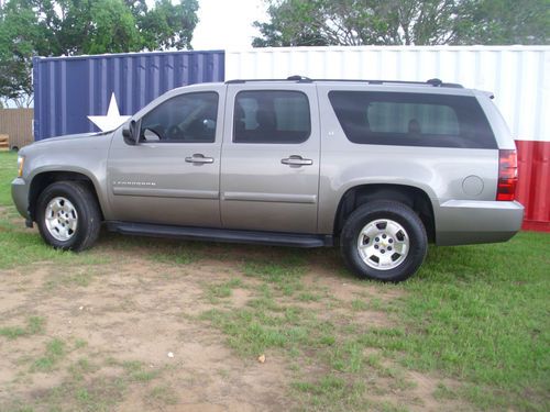 2008 chevrolet suburban 1500 lt sport utility 4-door 5.3l