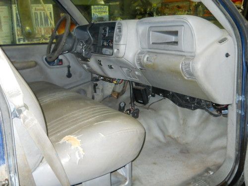 1999 CHEVROLET 3500 HD DIESEL TRUCK UTILITY TOOL NICE LOW MILES, US $3,900.00, image 2