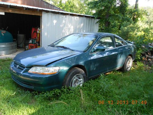 1997 honda accord--  new paint clean runs great needs transmission--no reserve