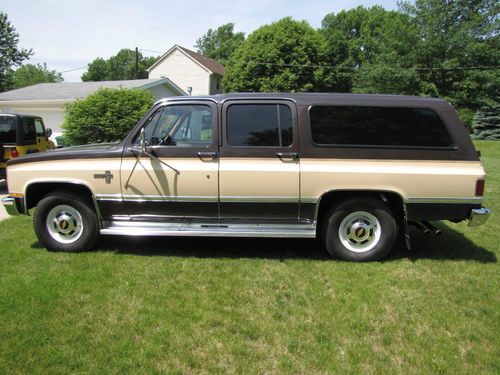 1987 chevrolet r20 suburban silverado sport utility 4-door 7.4l