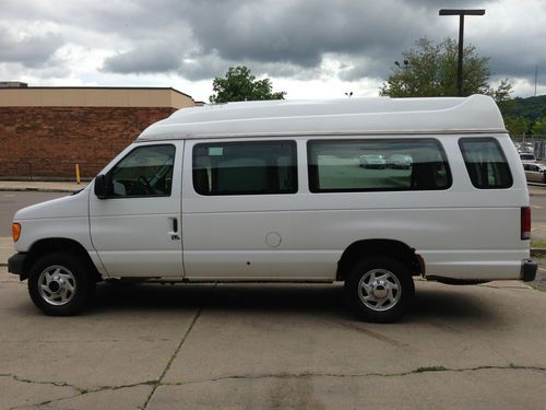 2005 ford wheelchair van