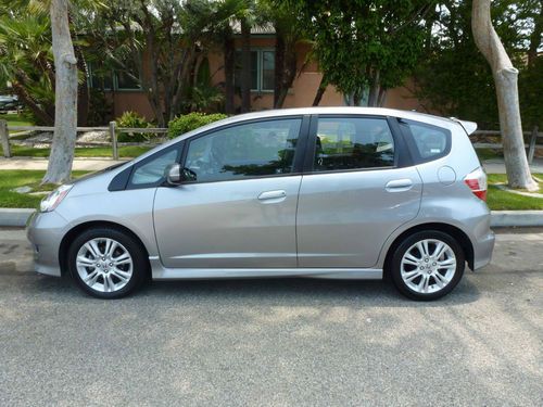 2009 honda fit sport hatchback 4-door 1.5l - vsa/navigation