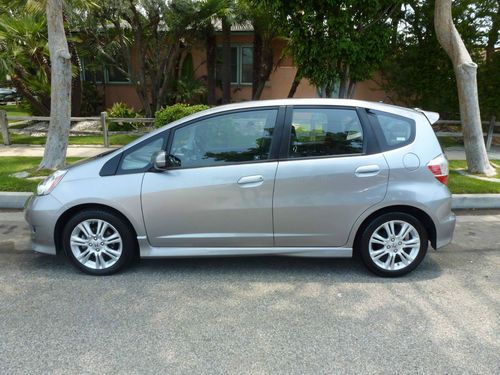 2009 honda fit sport hatchback 4-door 1.5l - vsa/navigation