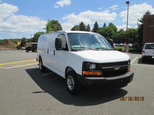 2007 chevrolet g2500 cargo van v8 auto ac bins only 86000 miles 1 owner warr