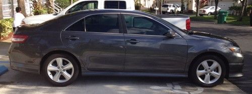 2010 toyota camry se sedan 4-door 2.5l