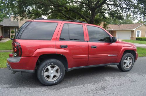 2003 chevy trailblazer lt. 114k miles. dark red exterior. tan interior.