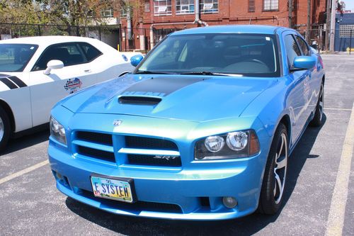 2008 dodge charger srt8 "super bee" sedan 4-door 6.1l great condition no reserve