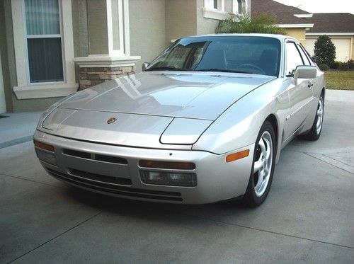 1989 Porsche 944 S2 Coupe, image 3