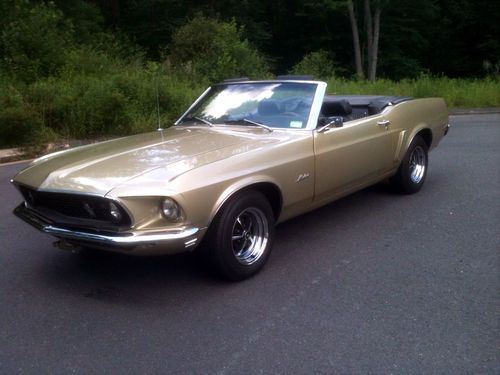1969 MUSTANG CONVERTIBLE, image 2