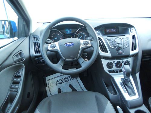 2012 Ford Focus SE Sedan 4-Door 2.0L, image 6
