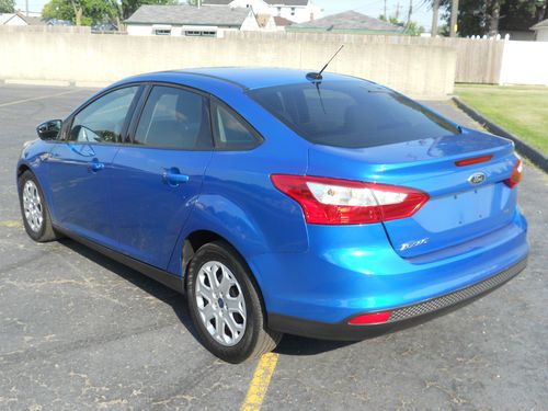 2012 Ford Focus SE Sedan 4-Door 2.0L, image 17