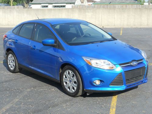 2012 Ford Focus SE Sedan 4-Door 2.0L, image 19