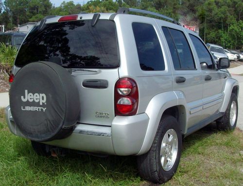 2005 Jeep Liberty Limited Sport Utility 4-Door 2.8L Diesel, image 2