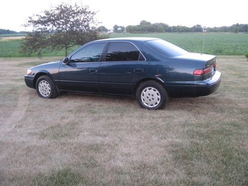 1998 toyota camry le sedan 4-door 2.2l