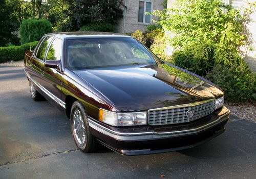 Deville concours, 4.6l northstar v8, chrome wheels, original condition