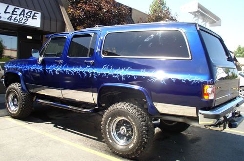 1986 AIR BRUSHED PEARL BLUE SUBURBAN REBORN AS A LIFTED CUSTOM HOT ROD TRUCK, image 3