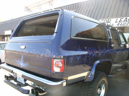 1986 AIR BRUSHED PEARL BLUE SUBURBAN REBORN AS A LIFTED CUSTOM HOT ROD TRUCK, image 11