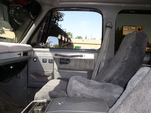 1986 AIR BRUSHED PEARL BLUE SUBURBAN REBORN AS A LIFTED CUSTOM HOT ROD TRUCK, image 20