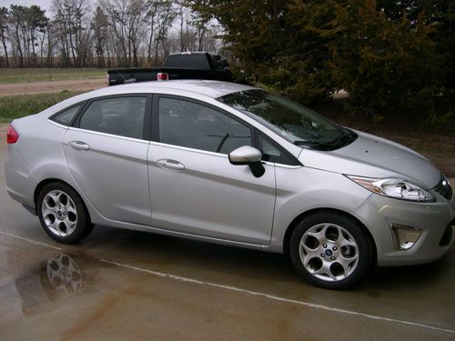 2011 ford fiesta sel