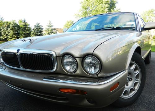 1998 jaguar xj8 base sedan 4-door 4.0l leather