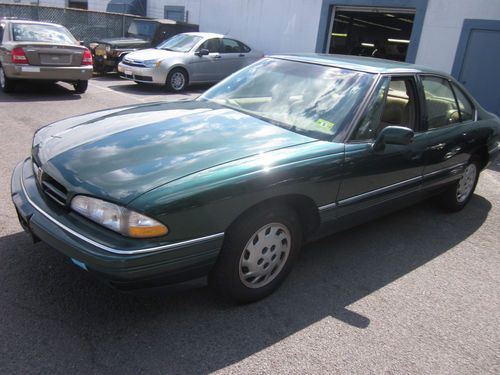 1993 pontiac bonneville se sedan 4-door 3.8l just traded sold to highest bidder