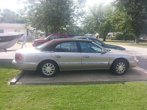 2001 lincoln continental base sedan 4-door 4.6l