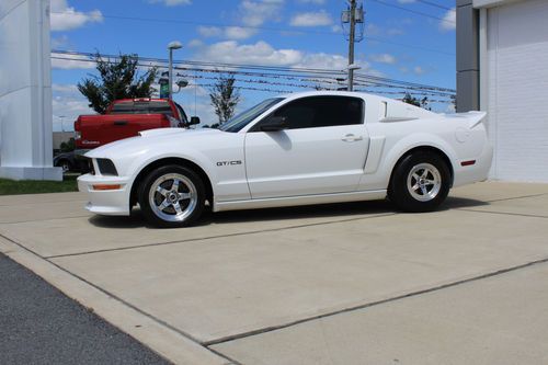 *** a mustang with that "look" !!!!! *** 2007 gt/cs *** built 3v ***